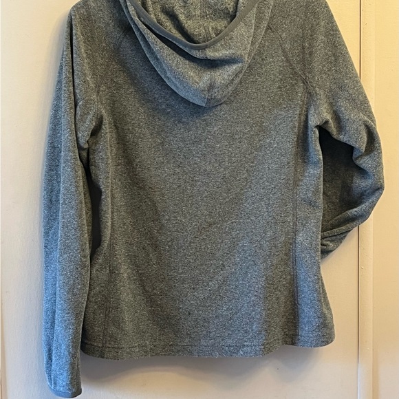 Ladies small North Face hoodie - Picture 5 of 5